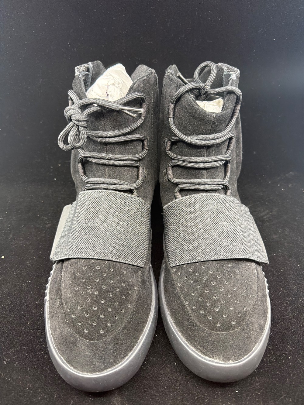 YEEZY 750 BOOST - TRIPLE BLACK