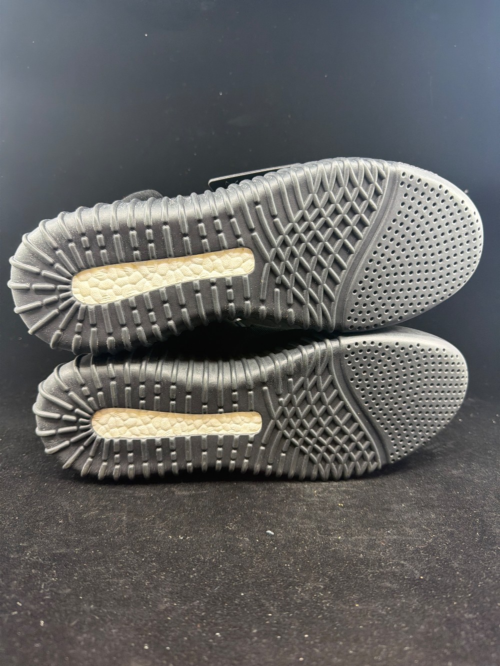 YEEZY 750 BOOST - TRIPLE BLACK