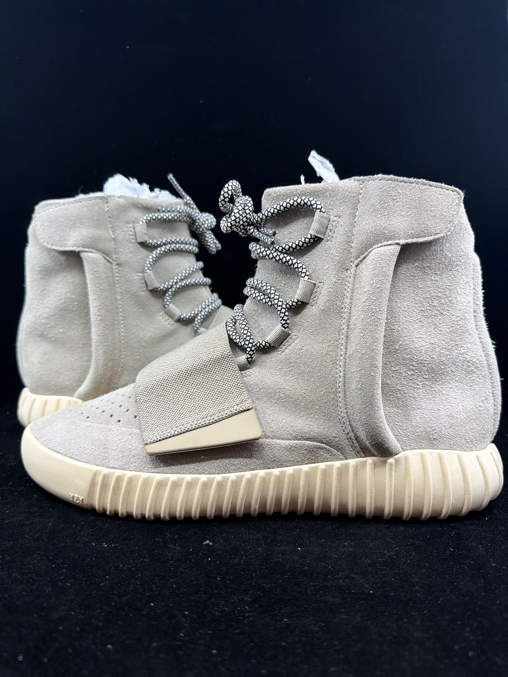 *USED* YEEZY 750 BOOST - OG LIGHT BROWN