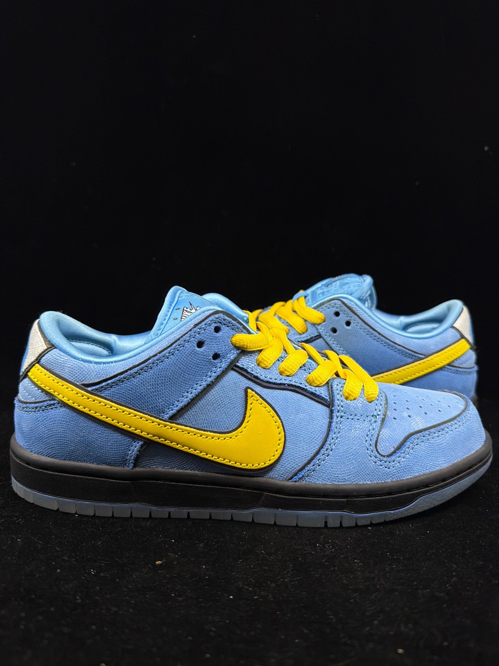*VNDS* NIKE SB DUNK LOW X THE POWERPUFF GIRLS - BUBBLES