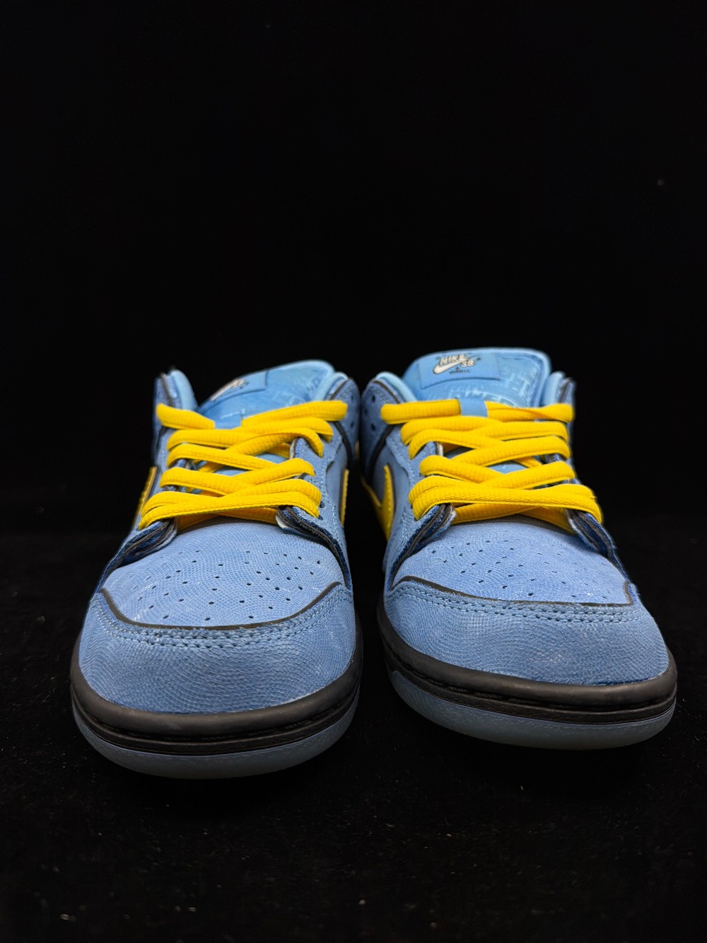 *VNDS* NIKE SB DUNK LOW X THE POWERPUFF GIRLS - BUBBLES