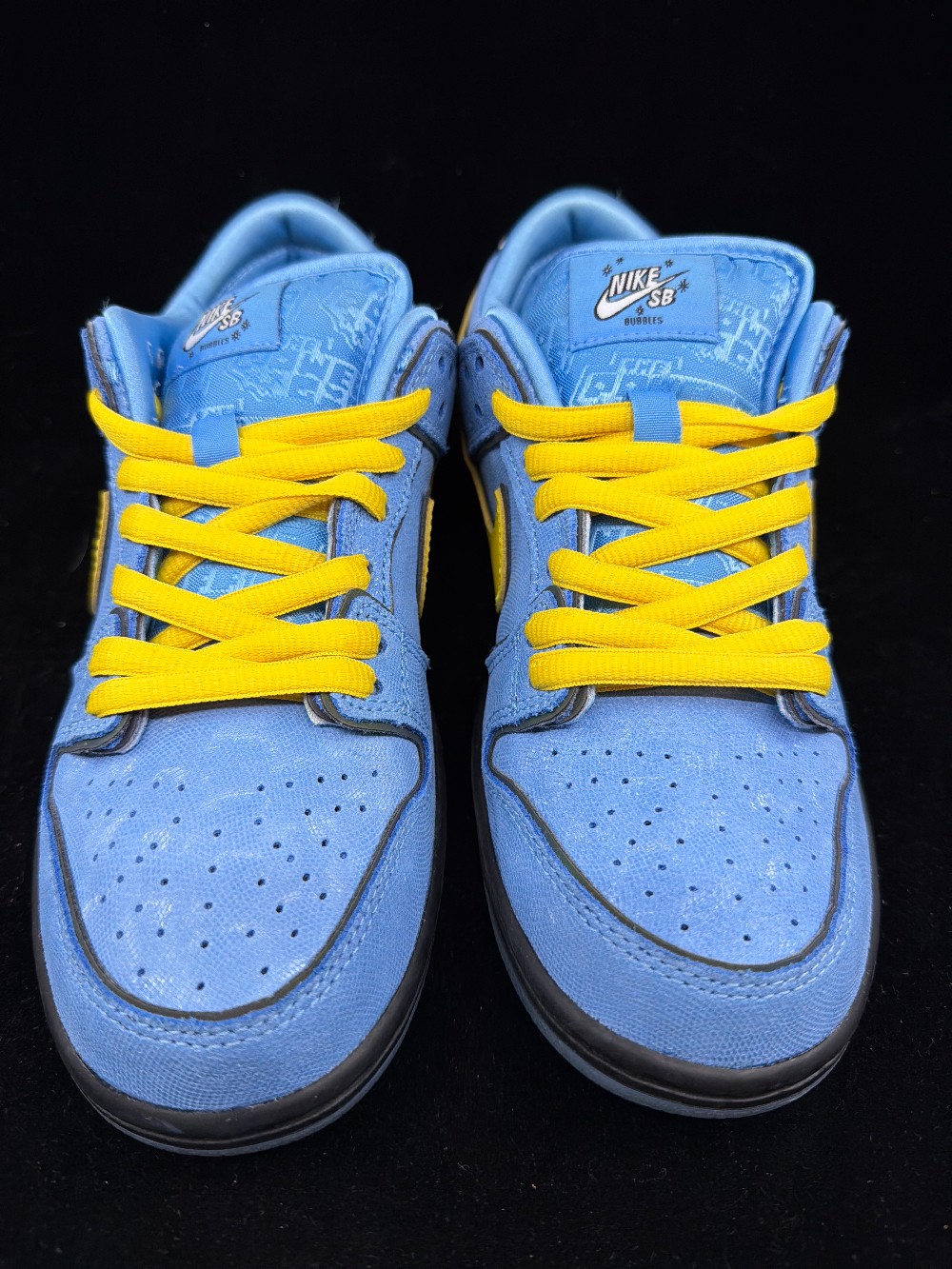 *VNDS* NIKE SB DUNK LOW X THE POWERPUFF GIRLS - BUBBLES