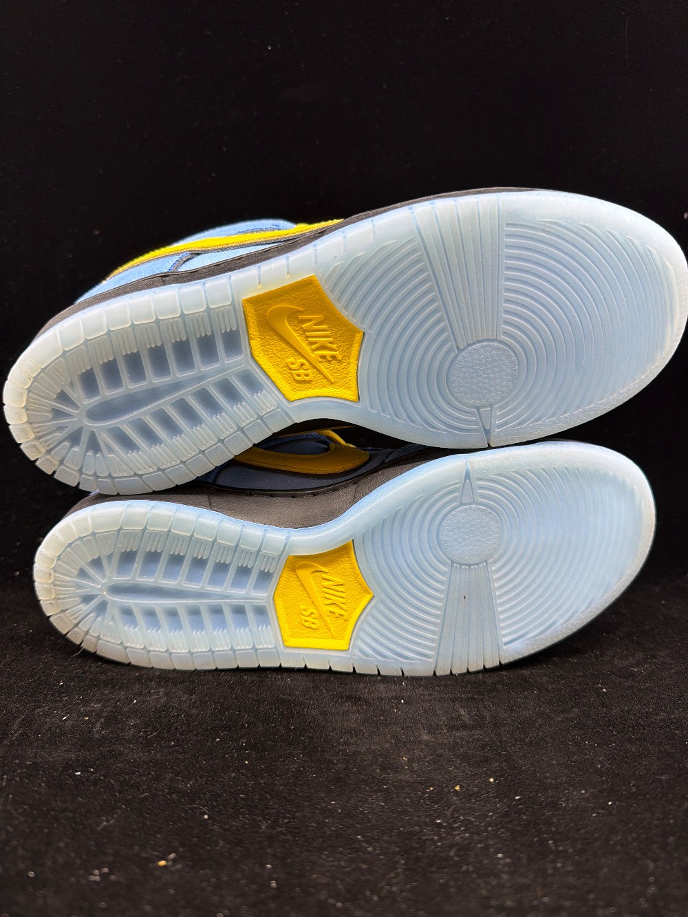 *VNDS* NIKE SB DUNK LOW X THE POWERPUFF GIRLS - BUBBLES