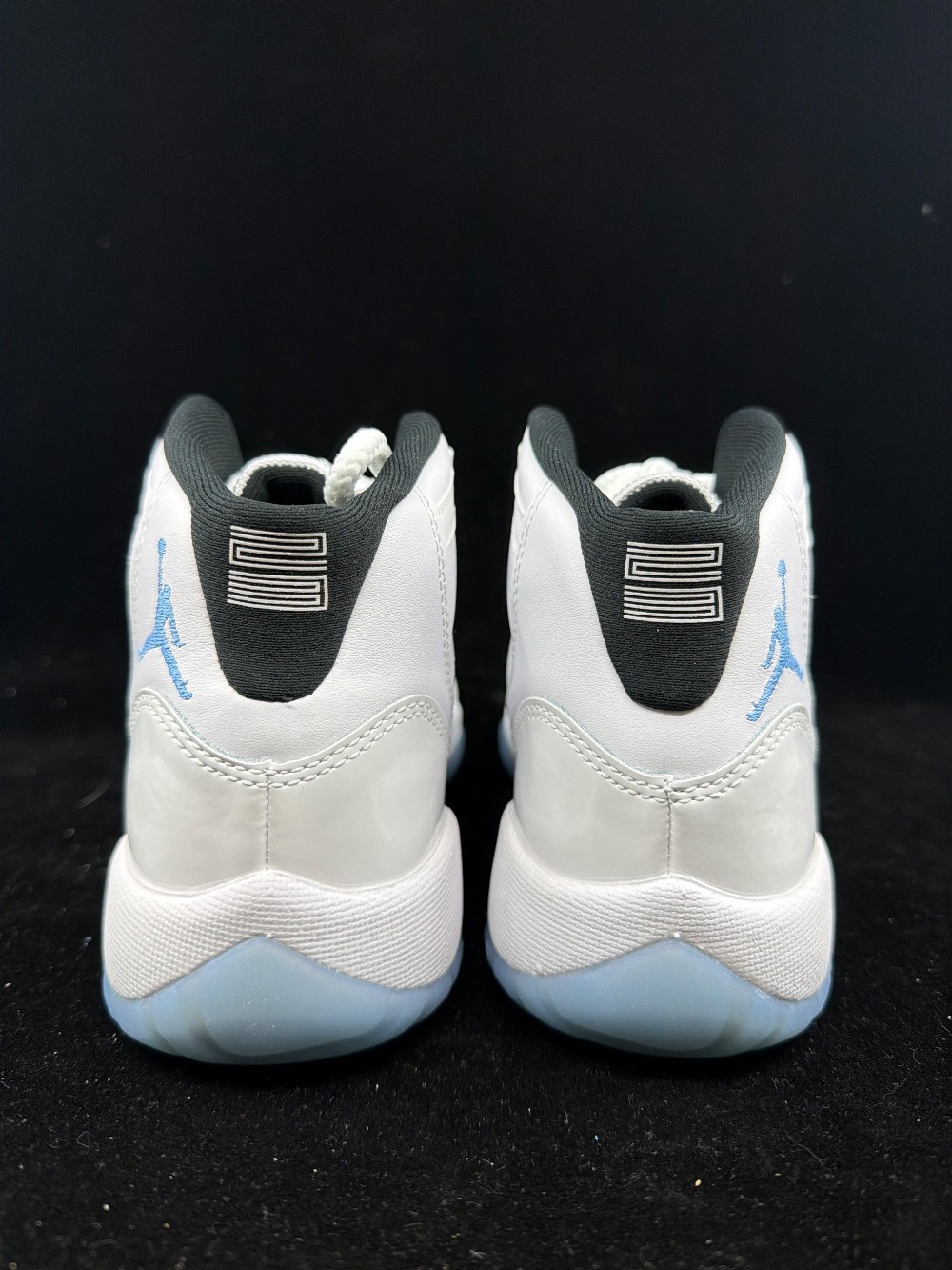 AJ 11 (GS) - LEGEND BLUE (2024)