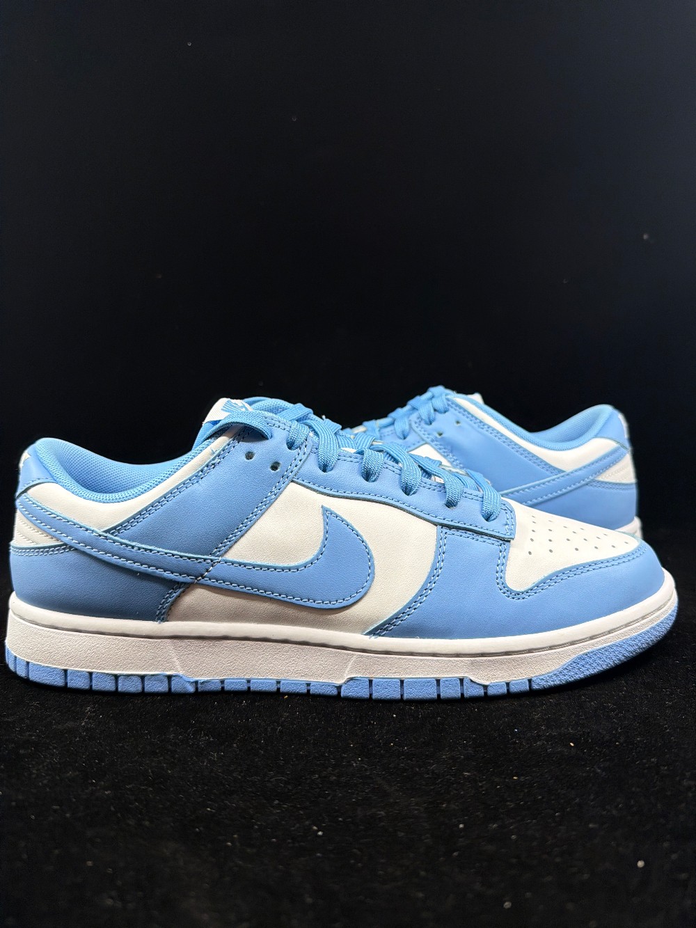 *USED* NIKE DUNK LOW - UNC
