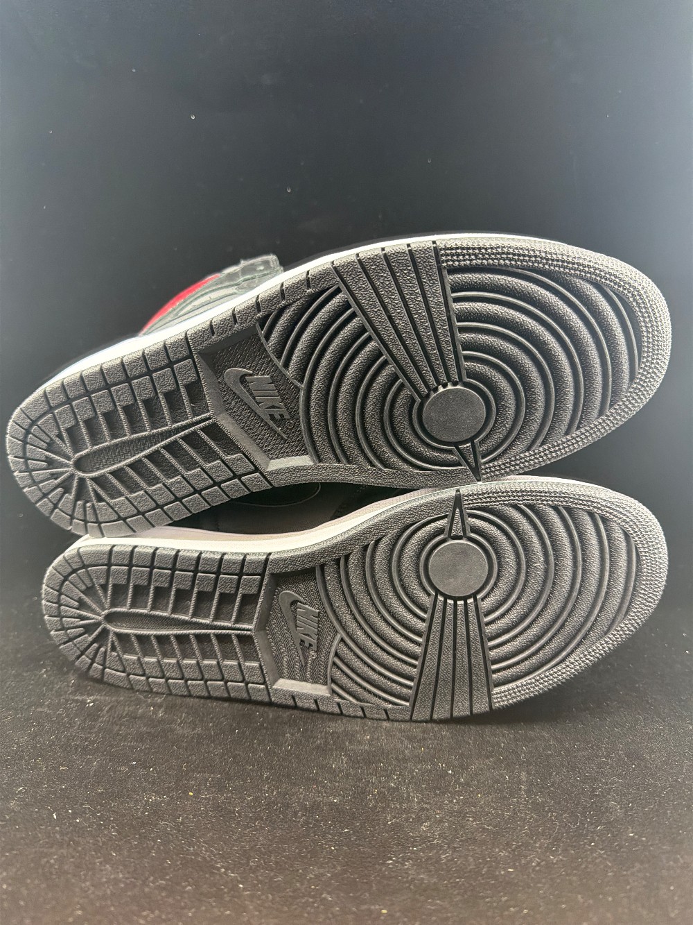 AJ 1 - BLACK SATIN GYM RED