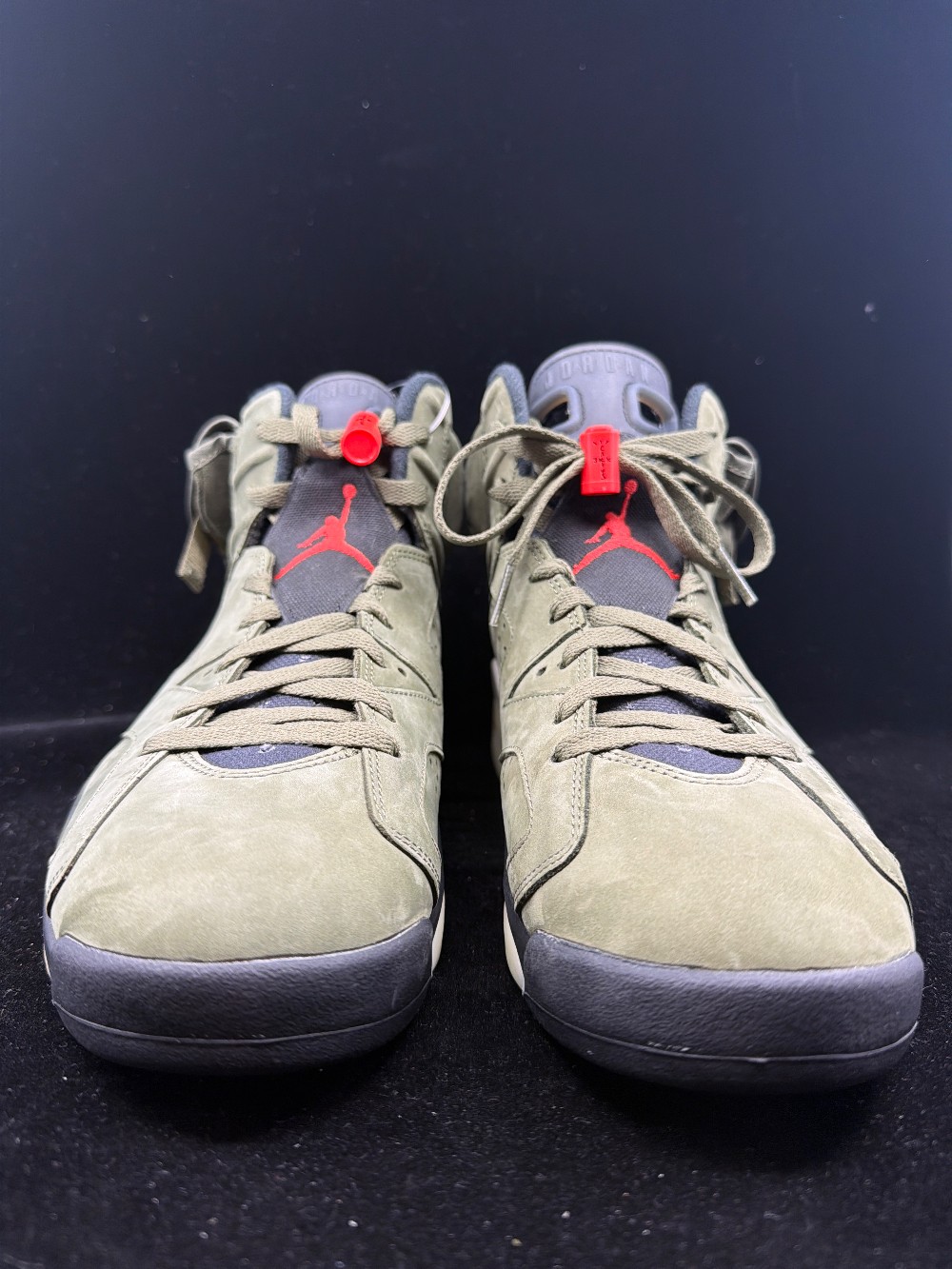 AJ 6 X TRAVIS SCOTT - OLIVE