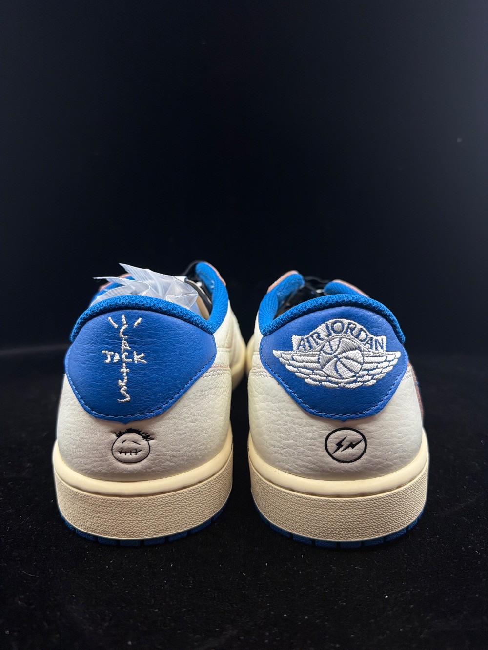 AJ 1 X TRAVIS SCOTT - FRAGMENT 2.0