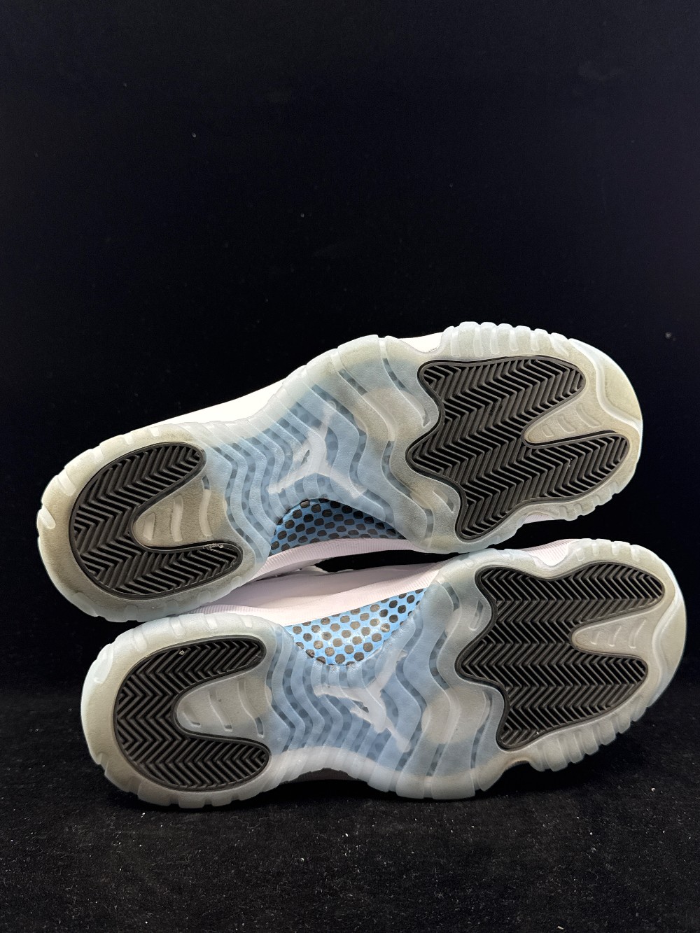 *USED* AJ 11 - LEGEND BLUE (2024)