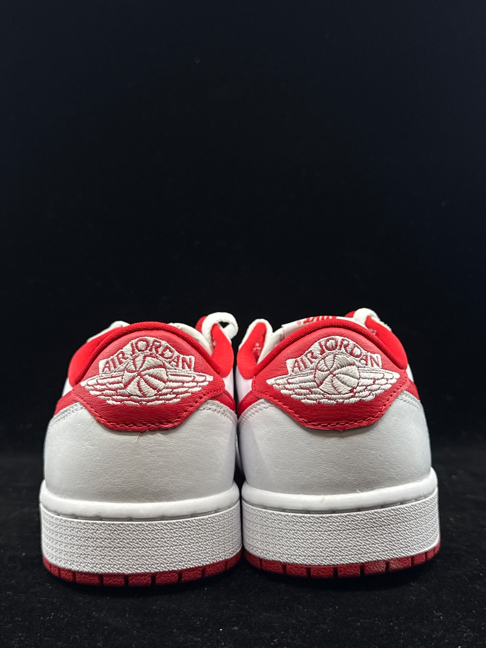 AJ 1 LOW OG - UNIVERSITY RED