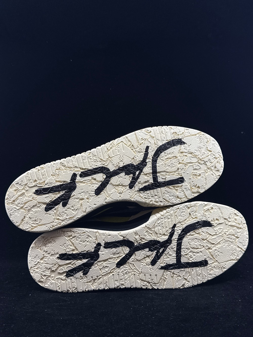 JORDAN X TRAVIS SCOTT JUMPMAN JACK - BRIGHT CACTUS