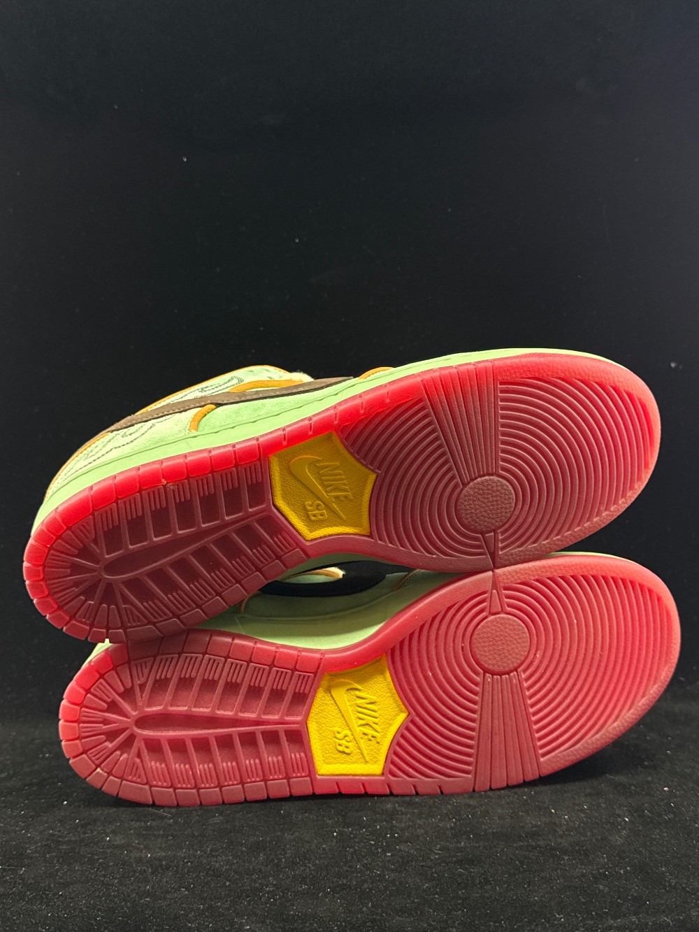 *USED* NIKE SB DUNK LOW - RODEO TOURMALINE