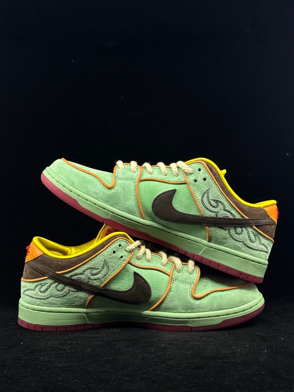 *USED* NIKE SB DUNK LOW - RODEO TOURMALINE