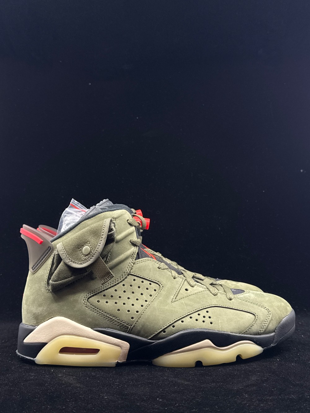 AJ 6 X TRAVIS SCOTT - OLIVE