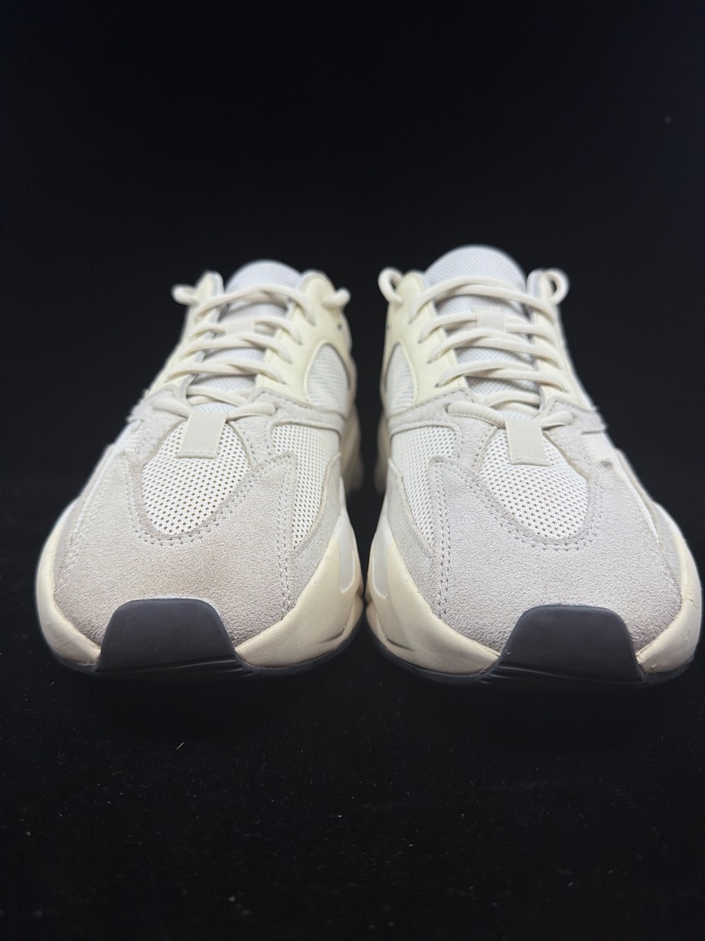 *USED* YEEZY 700 BOOST - ANALOG