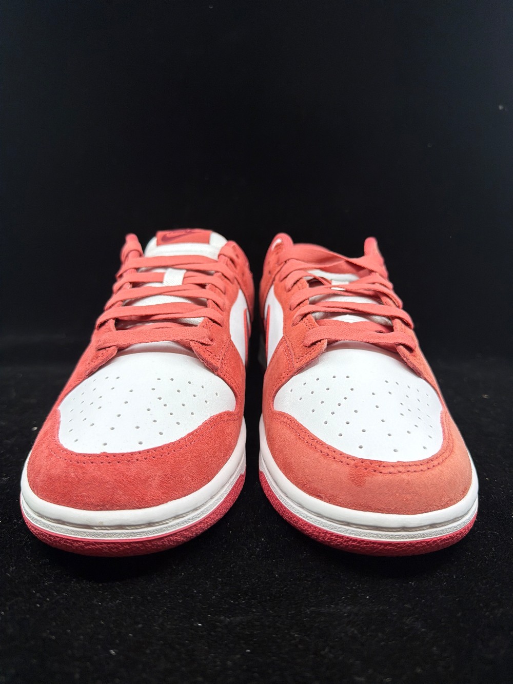 NIKE DUNK LOW (W) - VALENTINES DAY (2024)