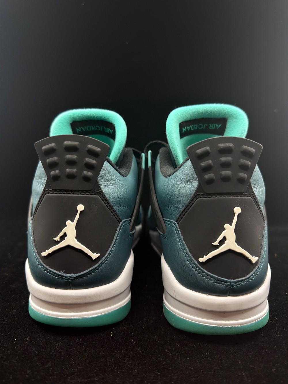 *USED* AJ 4 - TEAL