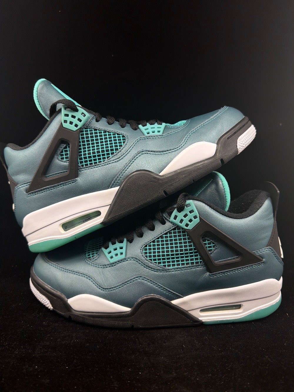 *USED* AJ 4 - TEAL