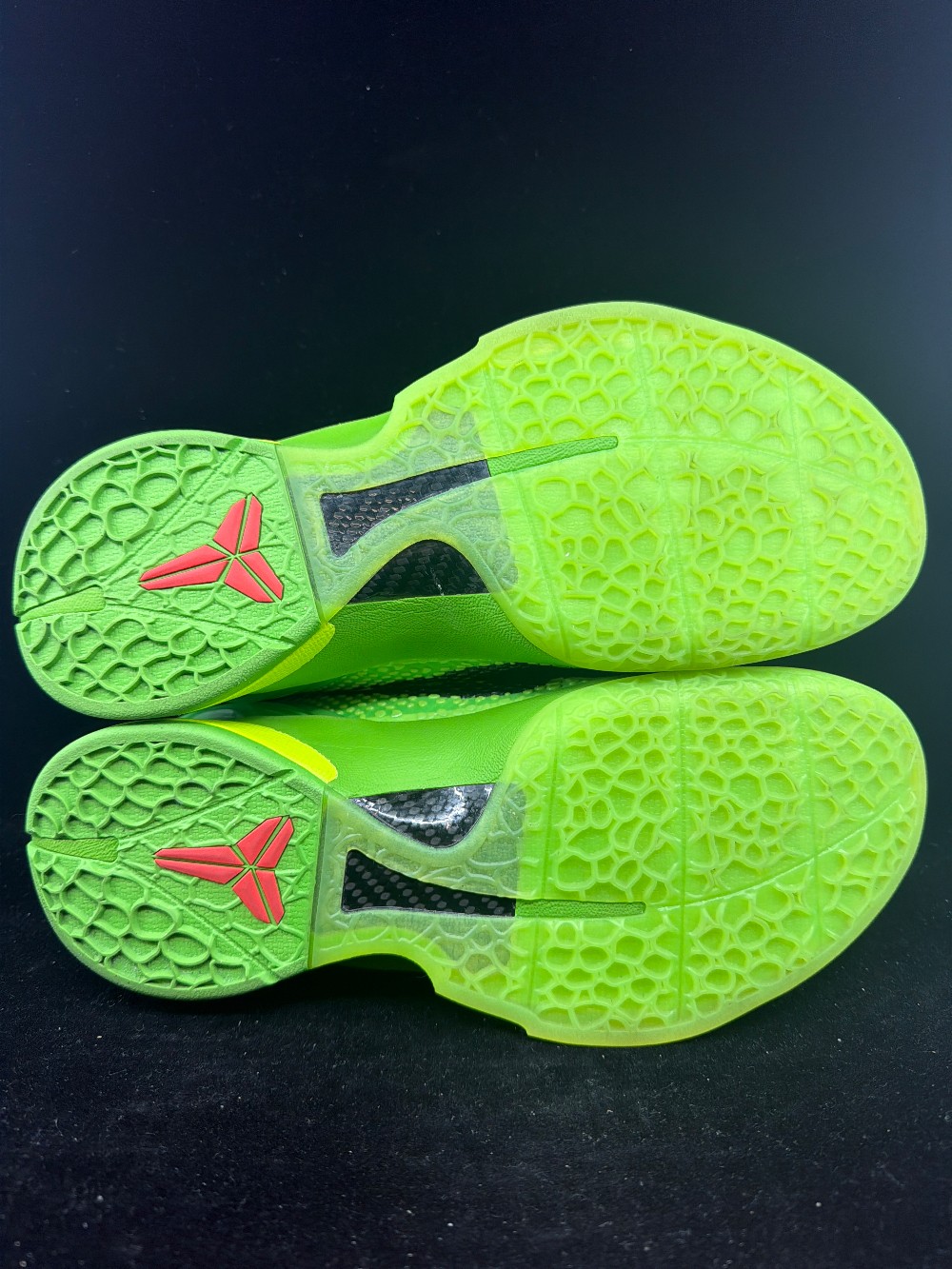 *USED* NIKE KOBE 6 PROTRO - GRINCH (2020)