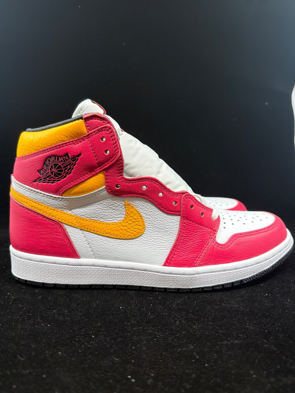 *NO BOX* AJ 1 - LIGHT FUSION RED