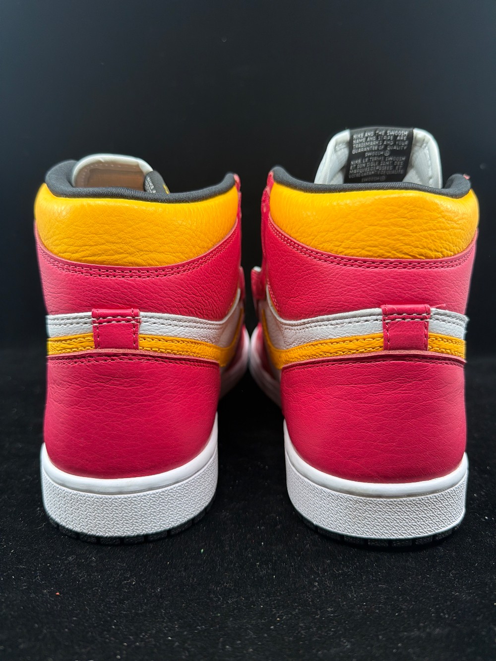 *NO BOX* AJ 1 - LIGHT FUSION RED