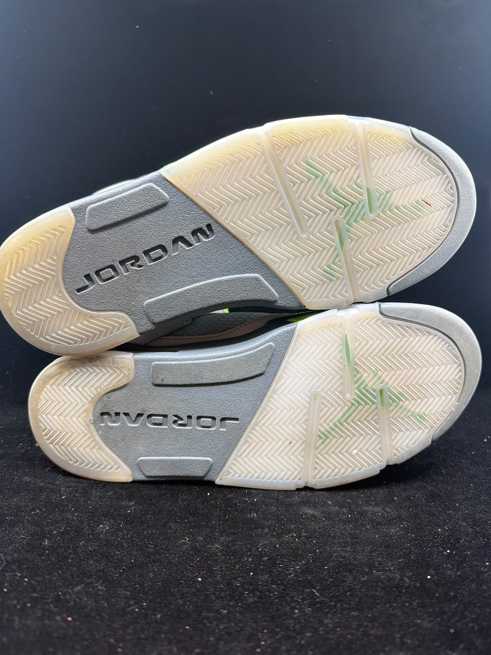 *USED* AJ 5 - GREEN BEAN (2022)