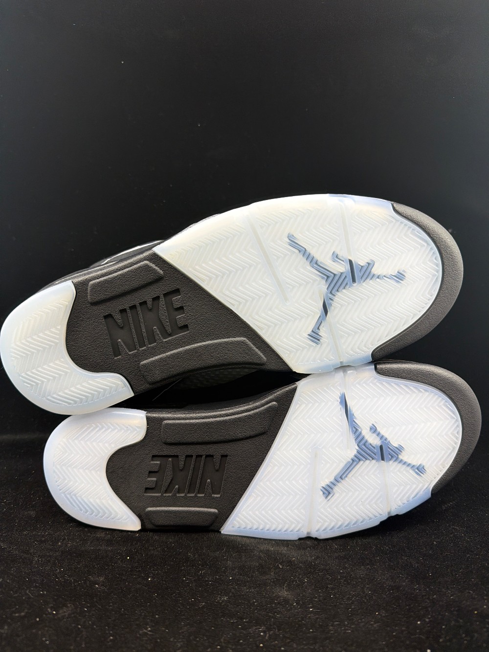 AJ 5 - BLACK METALLIC REIMAGINED