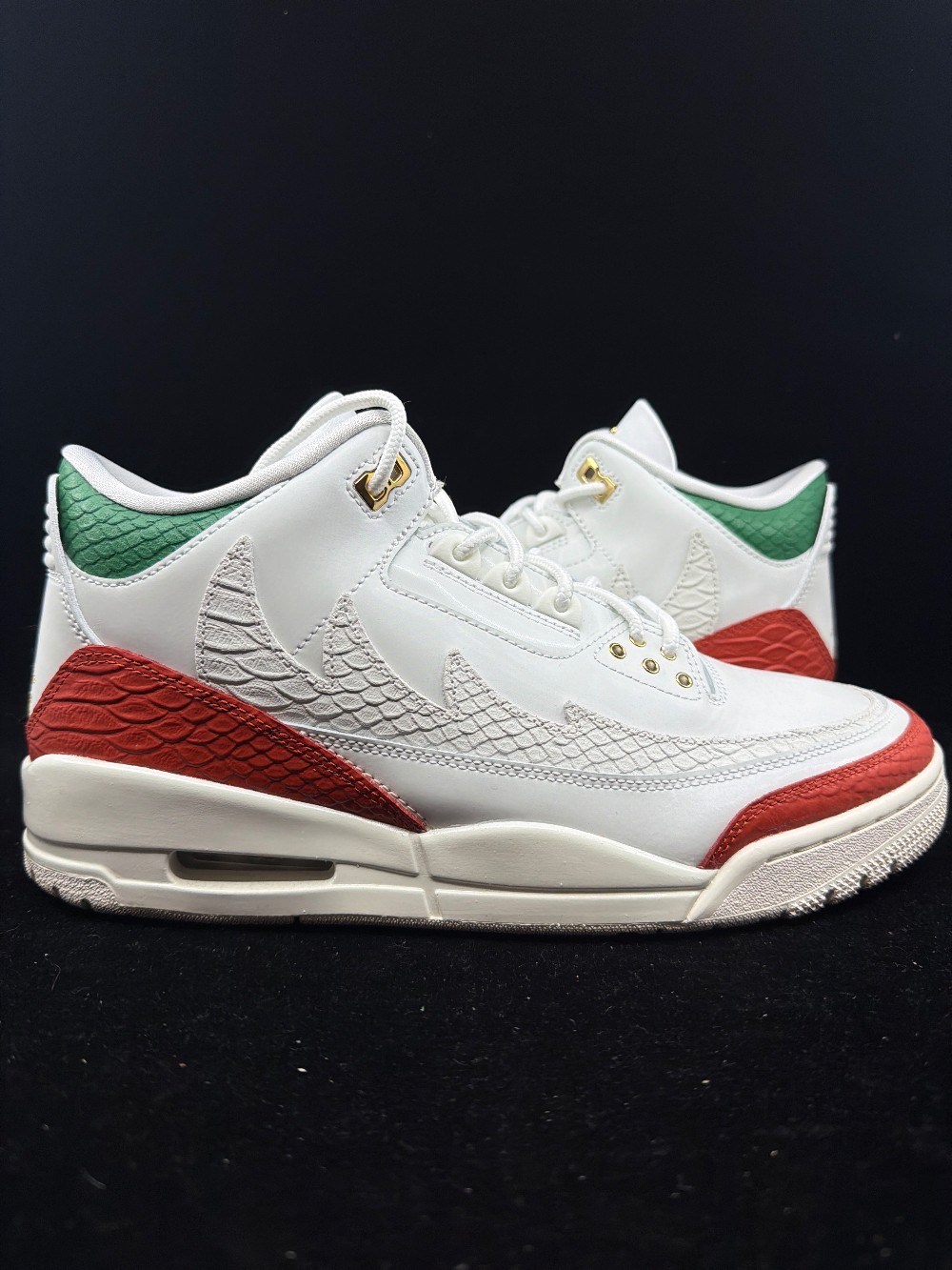 *USED* AJ 3 - EL VUELI SUMMIT WHITE