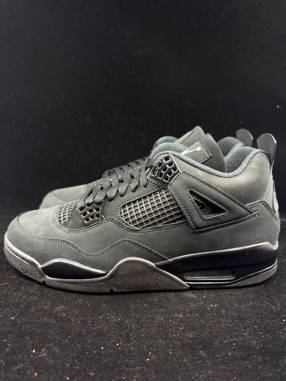 AJ 4 - BLACK CAT (2025)