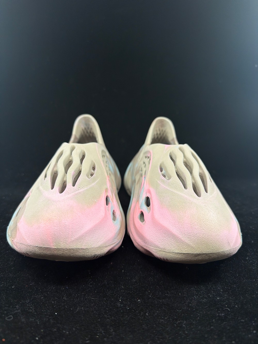 *USED/NO BOX* YEEZY FOAM RUNNER - MX SAND GREY