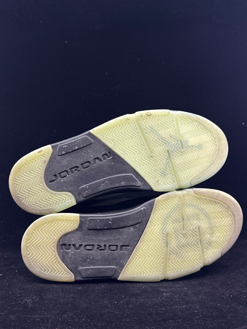 *USED* AJ 5 LOW - CLOT JADE