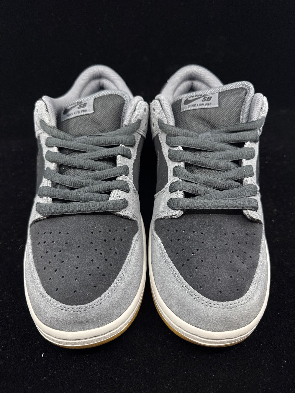 NIKE SB DUNK LOW - DARK SMOKE GREY