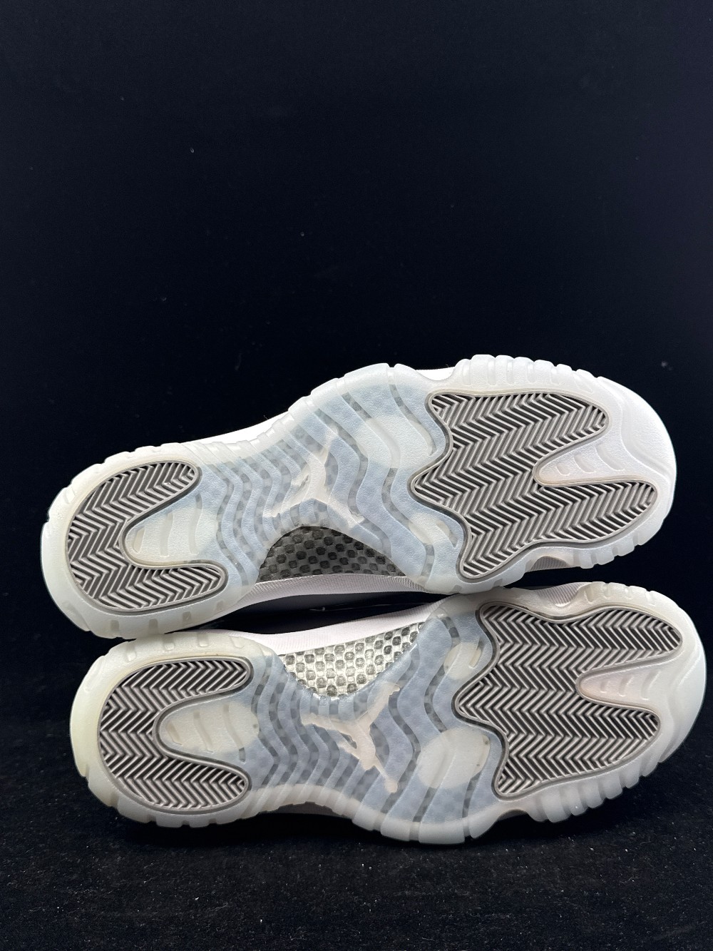 AJ 11 - COOL GREY (2021)