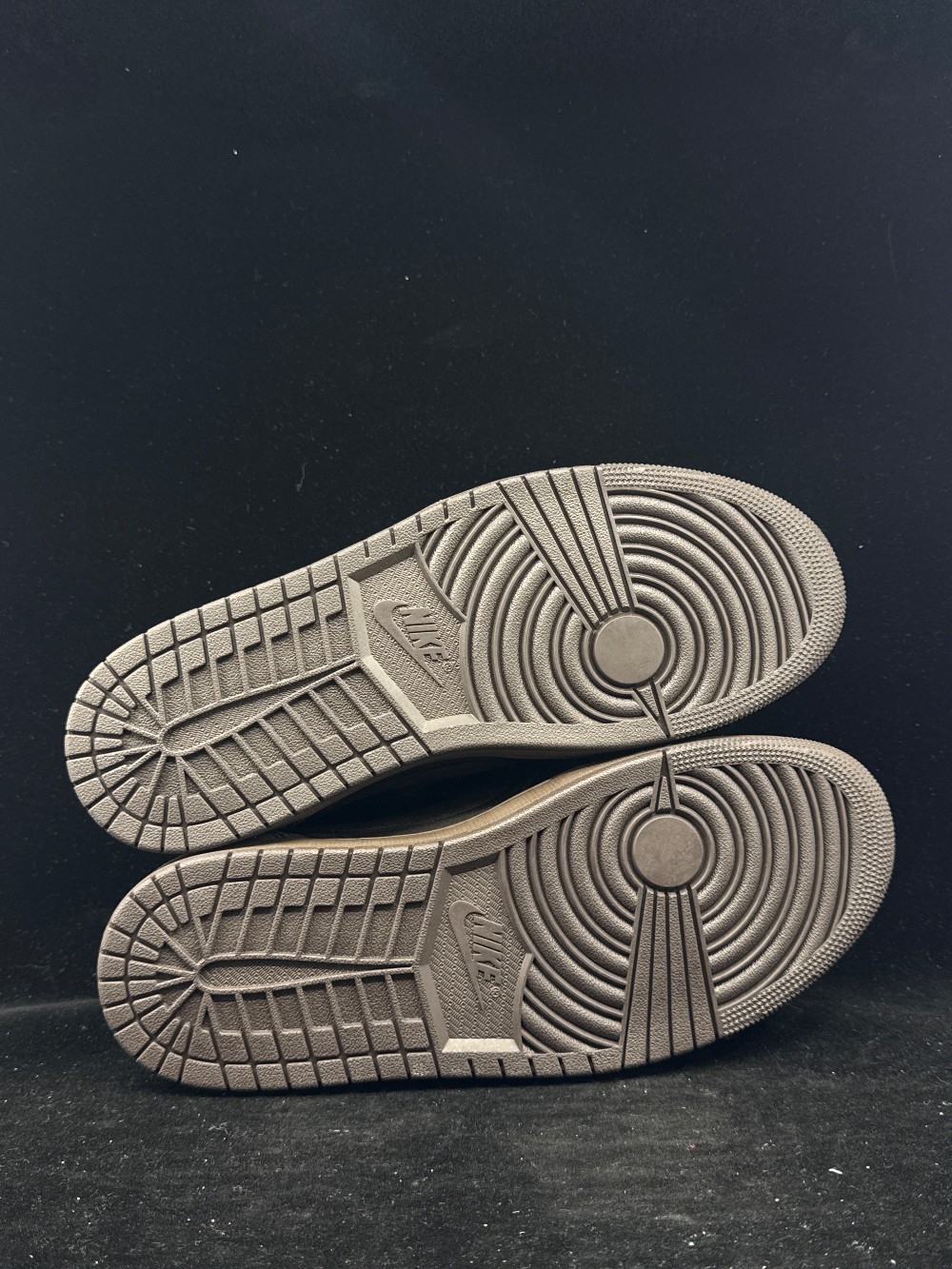 AJ 1 LOW X TRAVIS SCOTT - VELVET BROWN