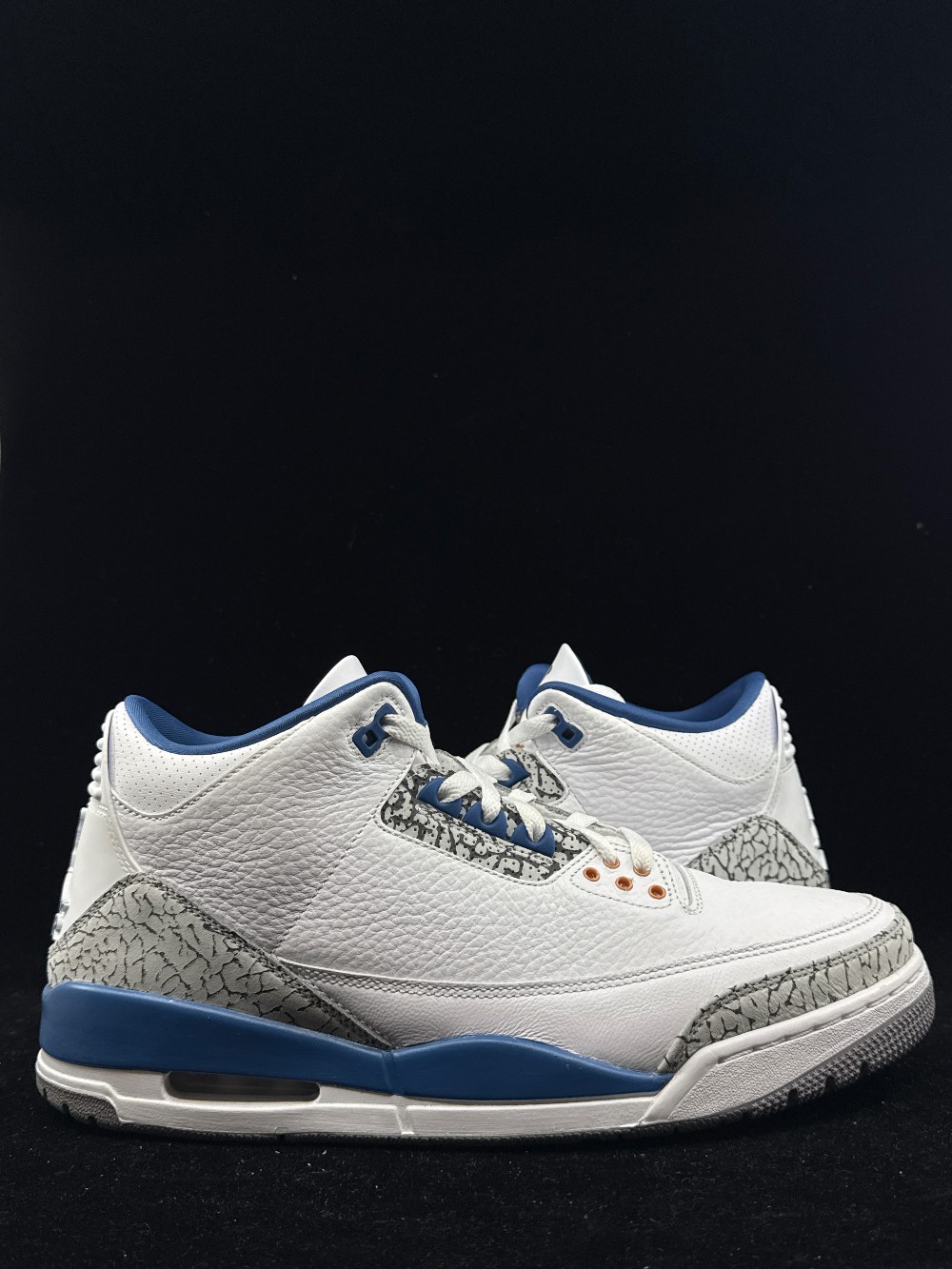 *USED* AJ 3 - WIZARDS