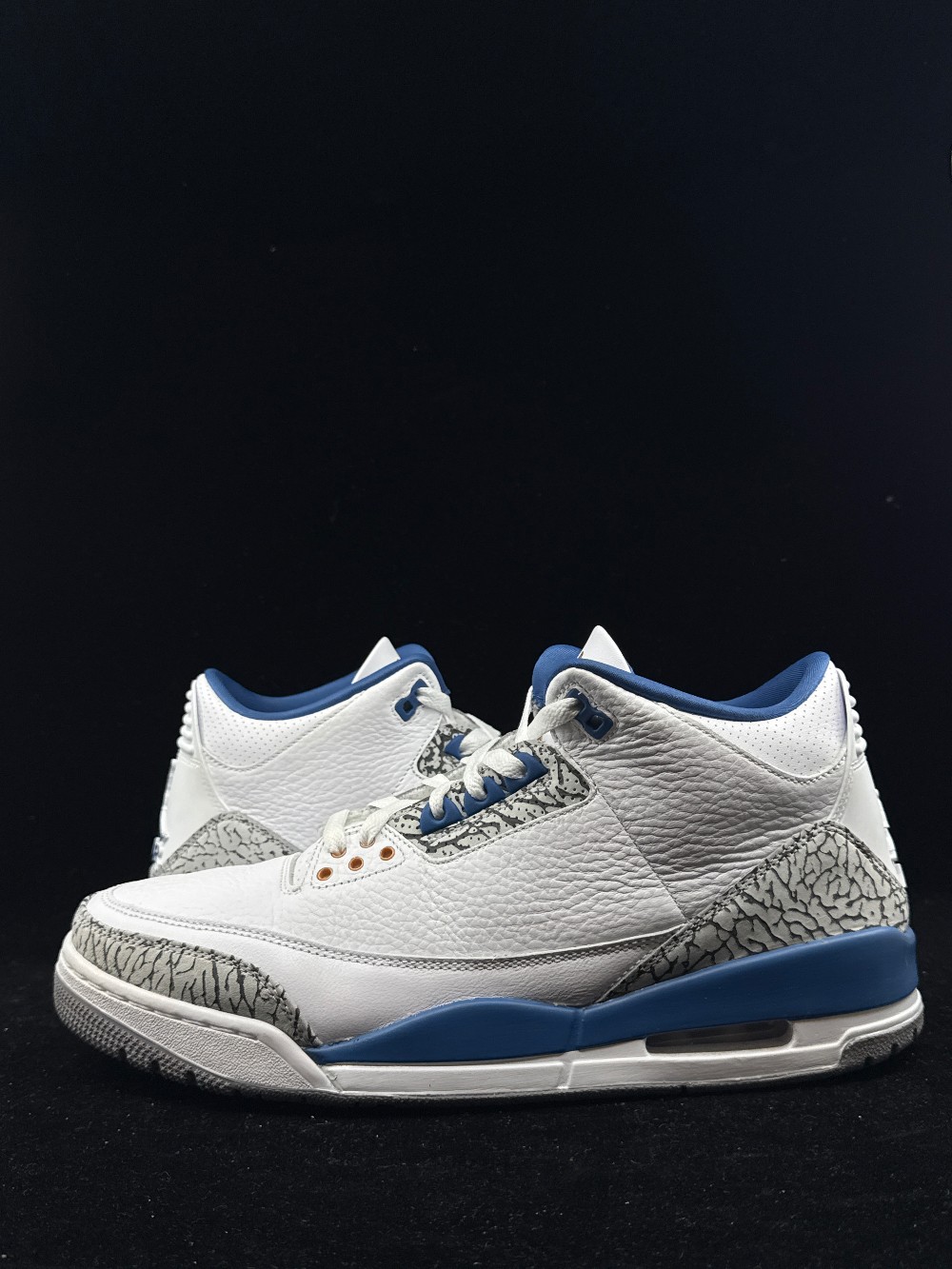 *USED* AJ 3 - WIZARDS
