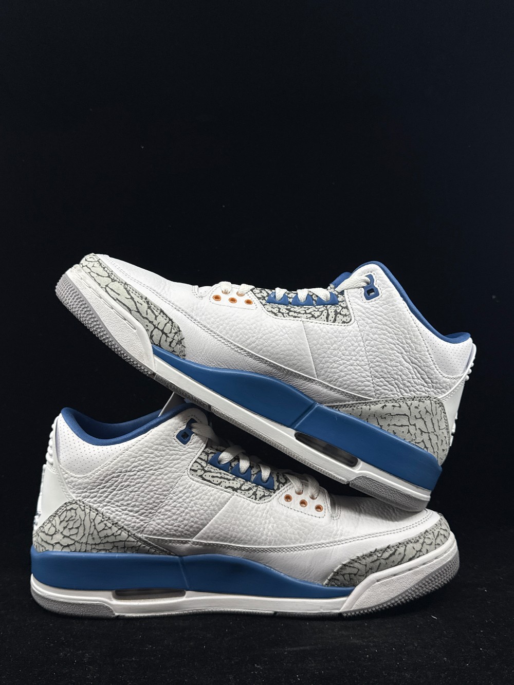 *USED* AJ 3 - WIZARDS