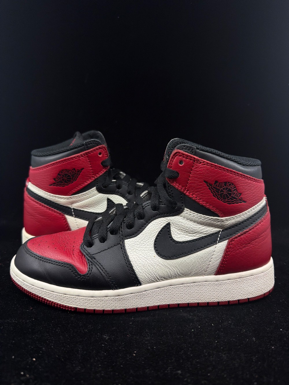 *USED* AJ 1 (GS) - BRED TOE