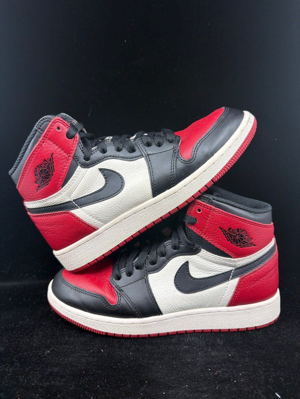 *USED* AJ 1 (GS) - BRED TOE