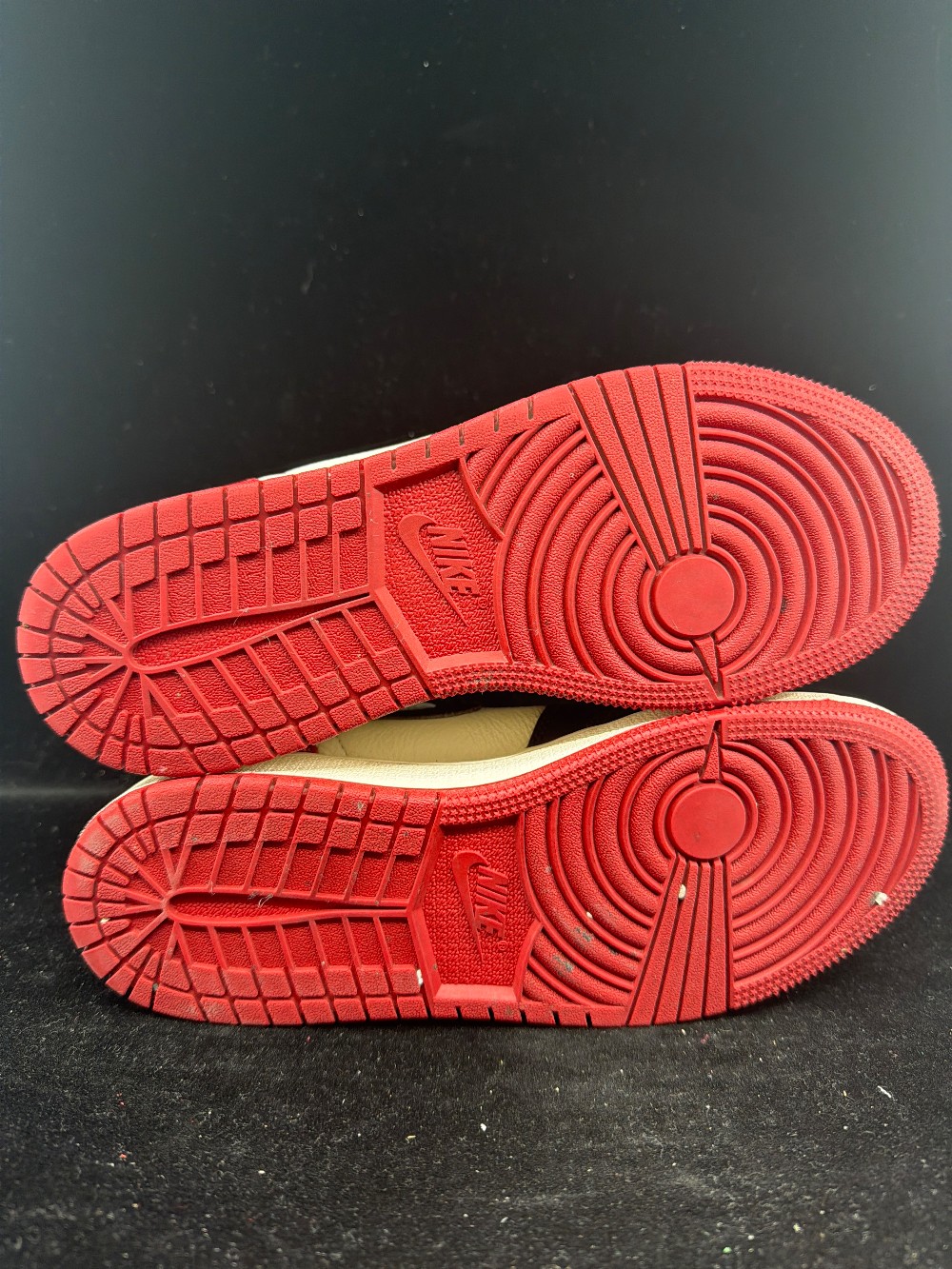 *USED* AJ 1 (GS) - BRED TOE