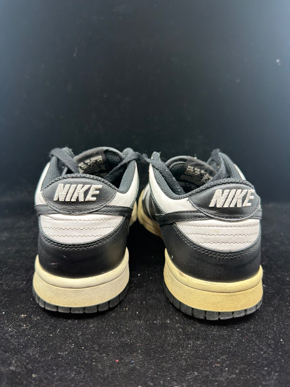 *USED* NIKE DUNK LOW (GS) - PANDA