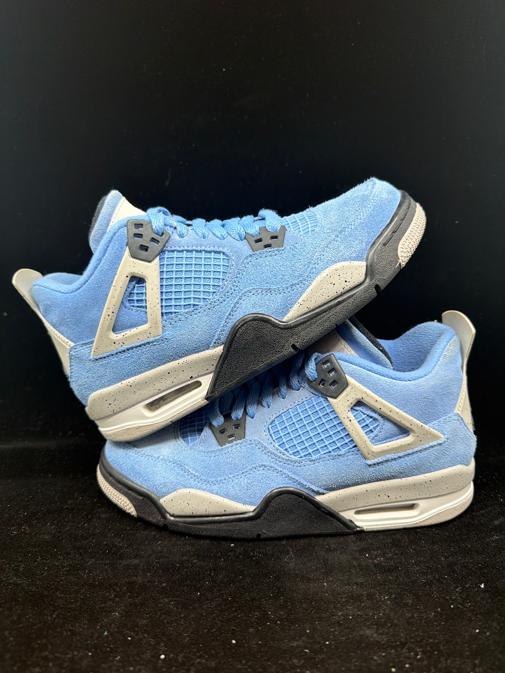 *USED* AJ 4 (GS) - UNIVERSITY BLUE