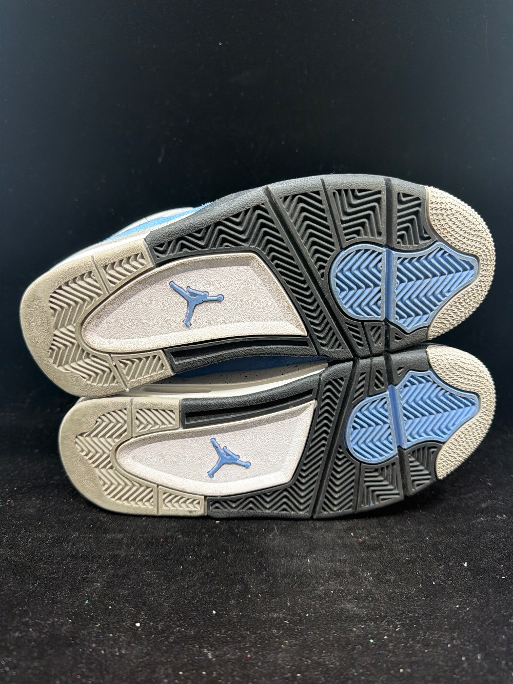 *USED* AJ 4 (GS) - UNIVERSITY BLUE