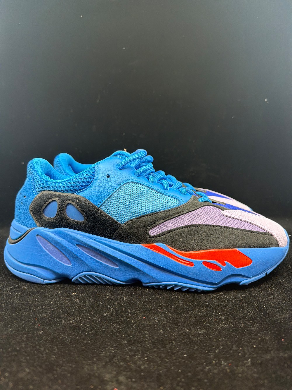 YEEZY 700 BOOST - HI-RES BLUE