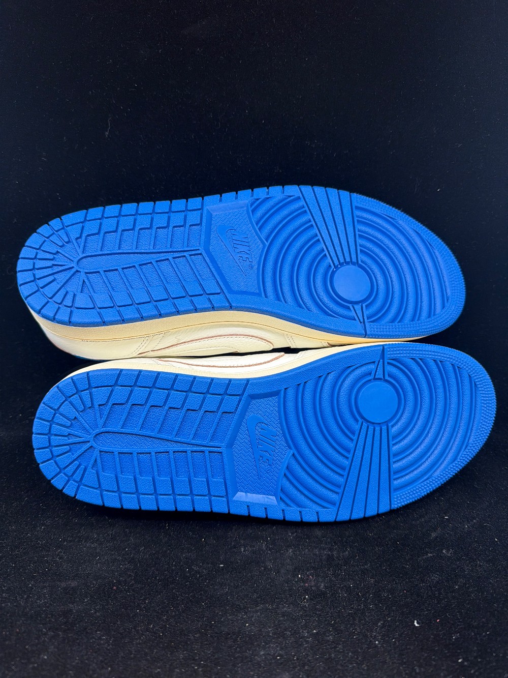 *MISSING BOX SLEEVE* AJ 1 LOW X TRAVIS SCOTT - FRAGMENT 2.0