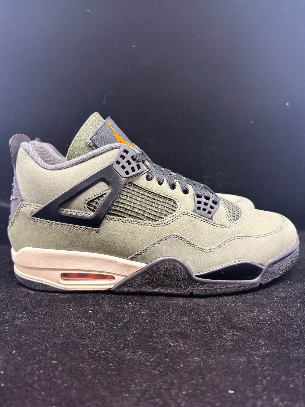 AJ 4 - UNDEFEATED (2025)