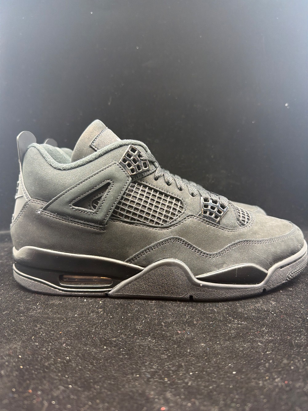 AJ 4 - BLACK CAT (2025)