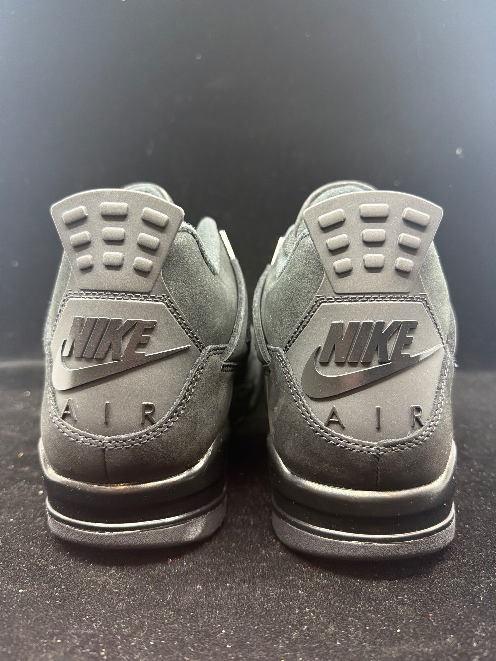 AJ 4 - BLACK CAT (2025)