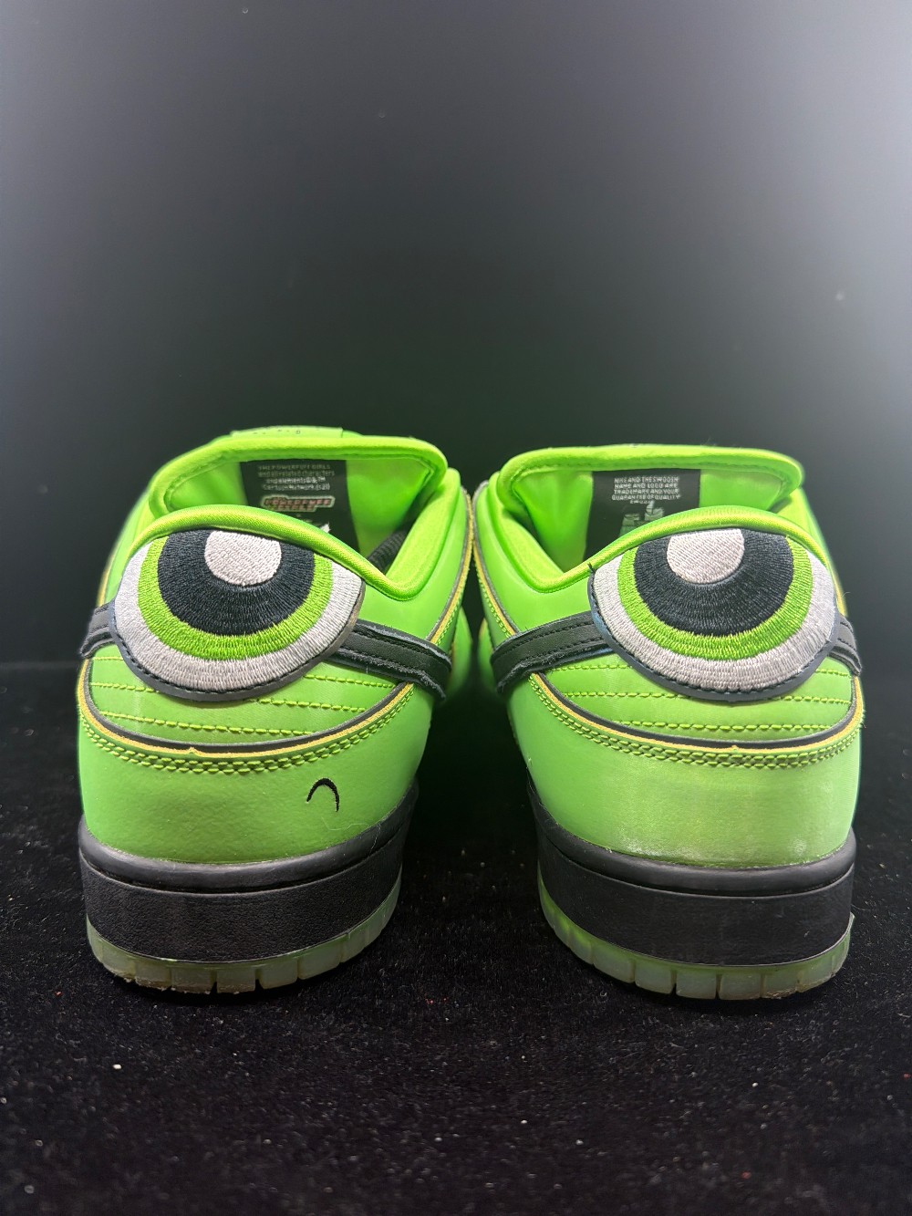 *USED* NIKE SB DUNK LOW - THE POWERPUFF GIRLS BUTTERCUP
