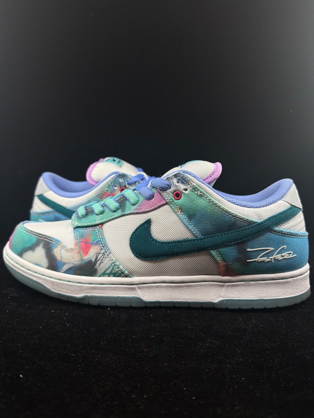 *USED* NIKE SB DUNK LOW - FUTURA LABORATORIES BLEACHED AQUA